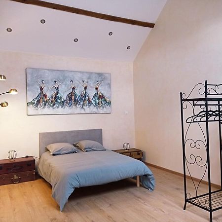Вилла La Grange De Marie A St Angel - Magnifique Grange Renovee En Loft Pour 1 A 6 Pers Saint-Angel  Экстерьер фото